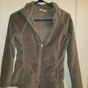 Grey fuzzy zip up❤